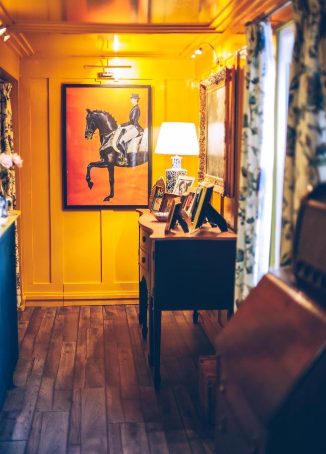 Sheddington Manor - 2 Bedroom Guest House & Cinema Belfast Eksteriør billede