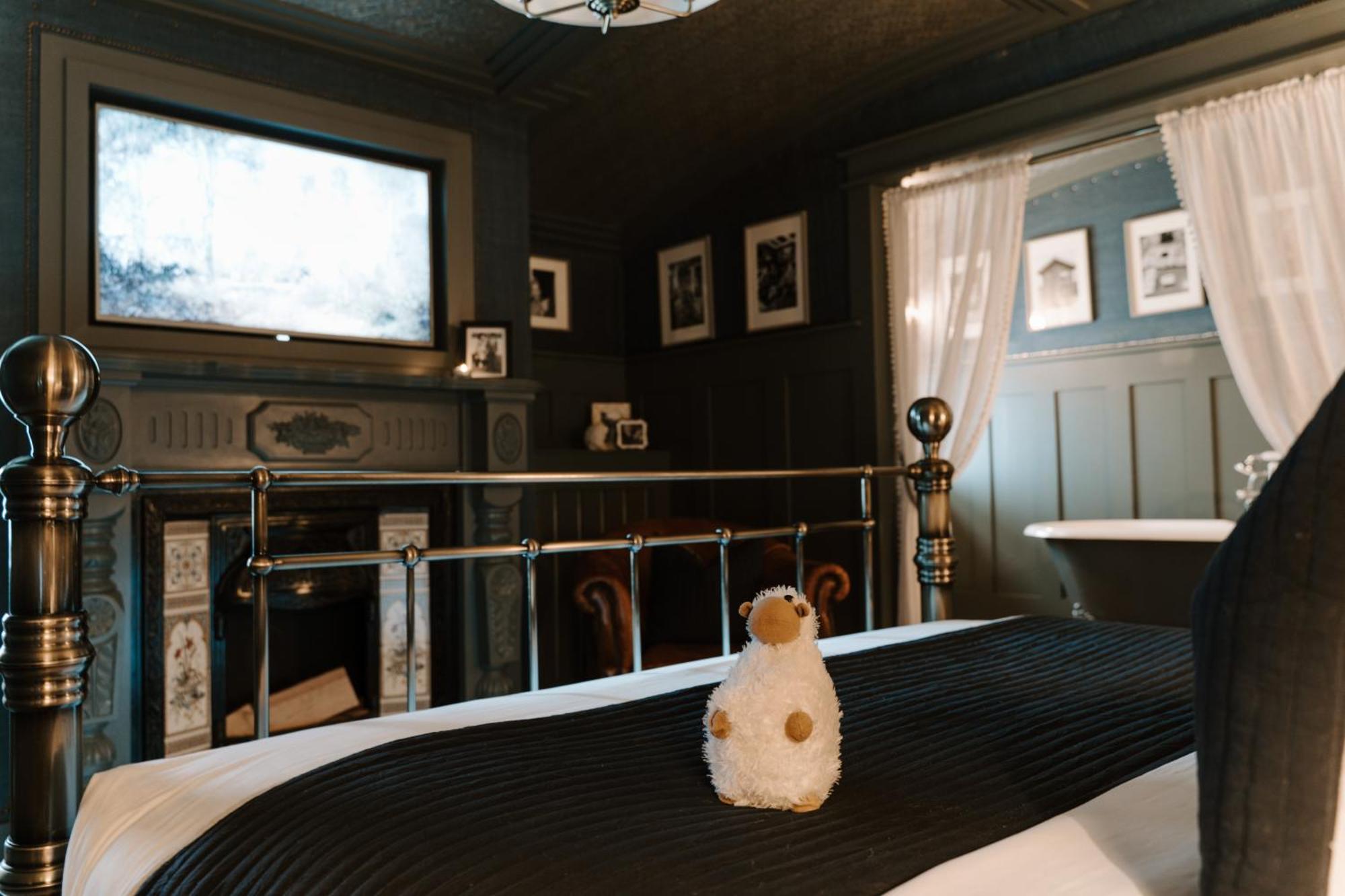 Sheddington Manor - 2 Bedroom Guest House & Cinema Belfast Eksteriør billede